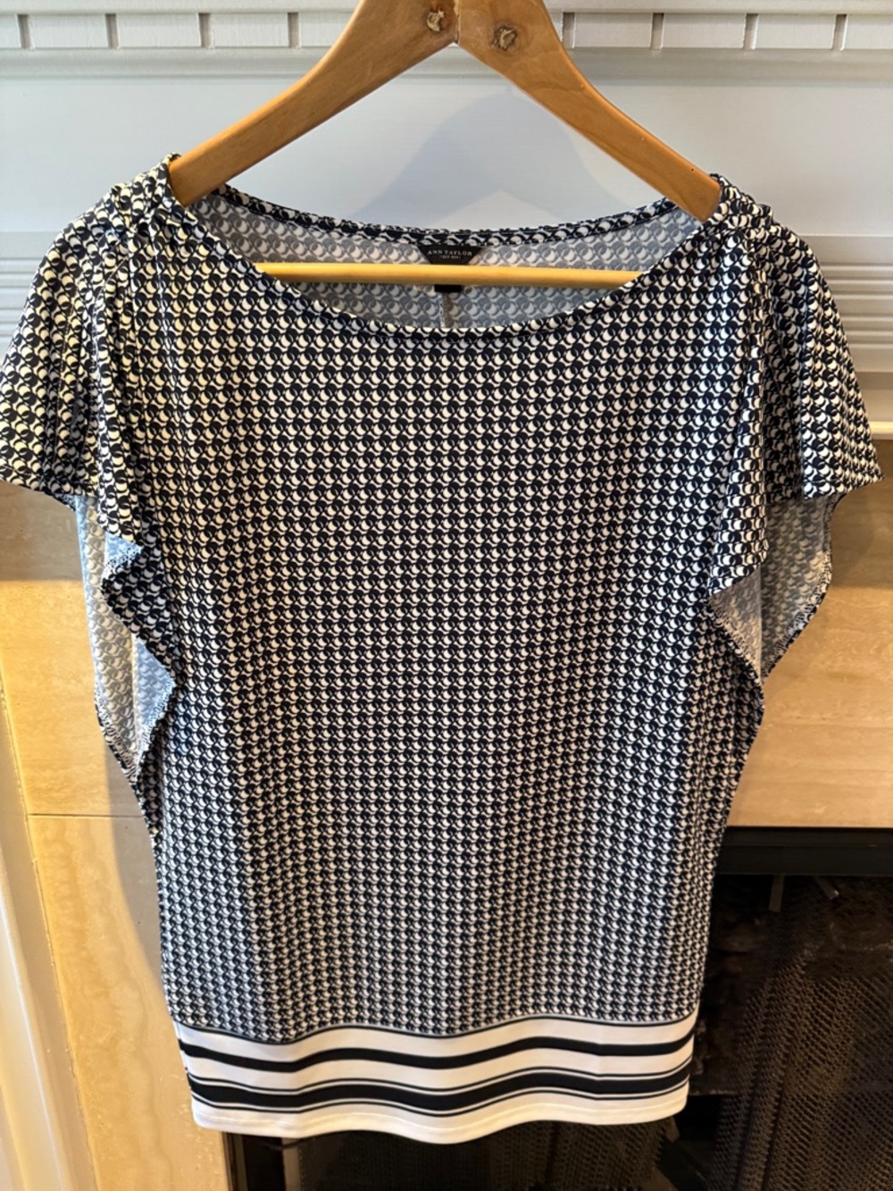Blue & White Patterned Short-Sleeve Women's Top